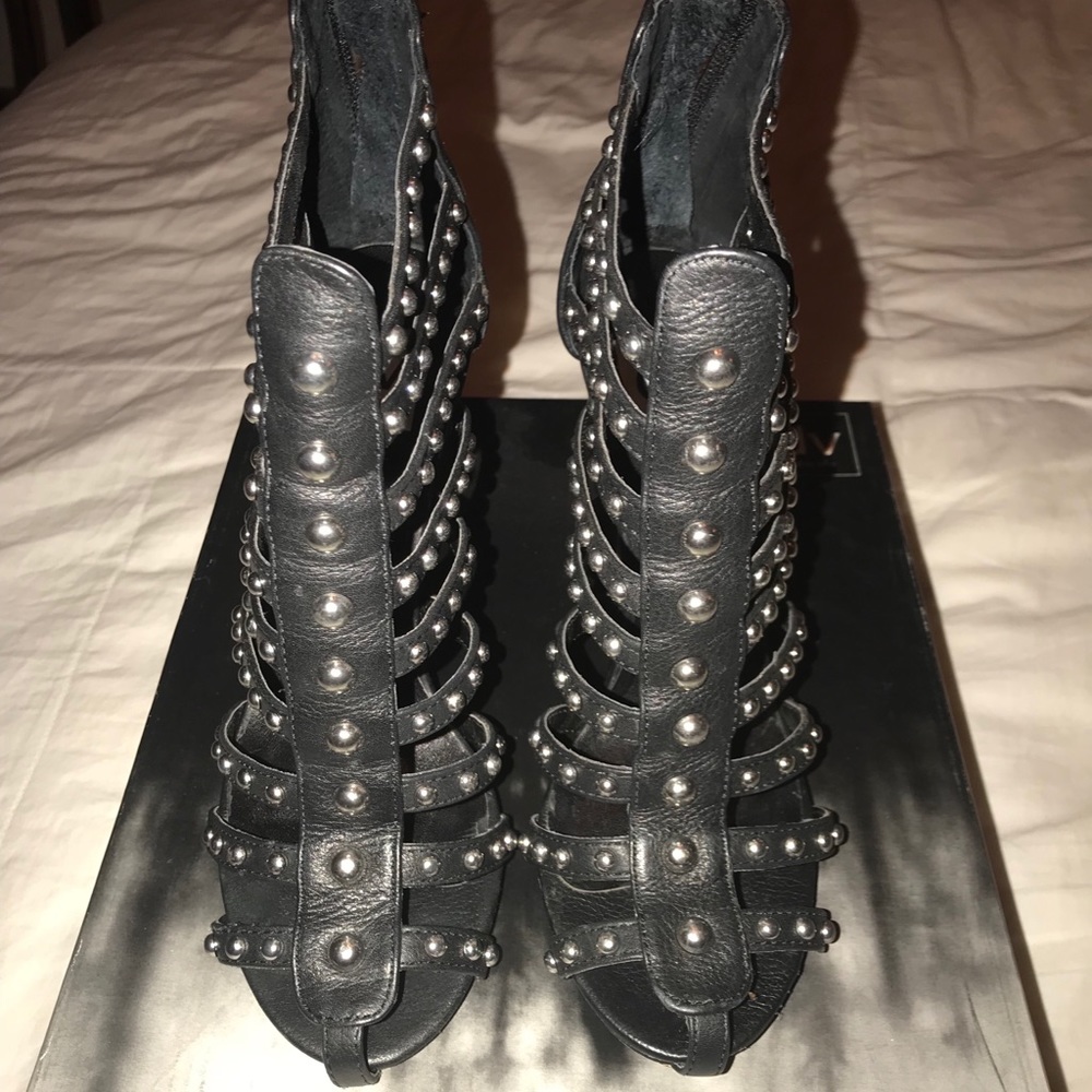 Dolce Vita Black Studded Caged Heels Size 7.5 👠
